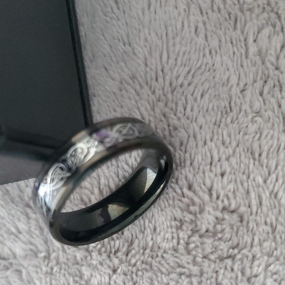 TITANIUM RING.  MEN'S - Picture 3 of 3
